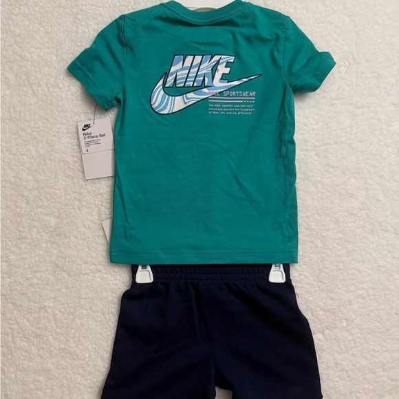 NWT Nike Kids Short Set, Size 4 - Picture 4 of 5